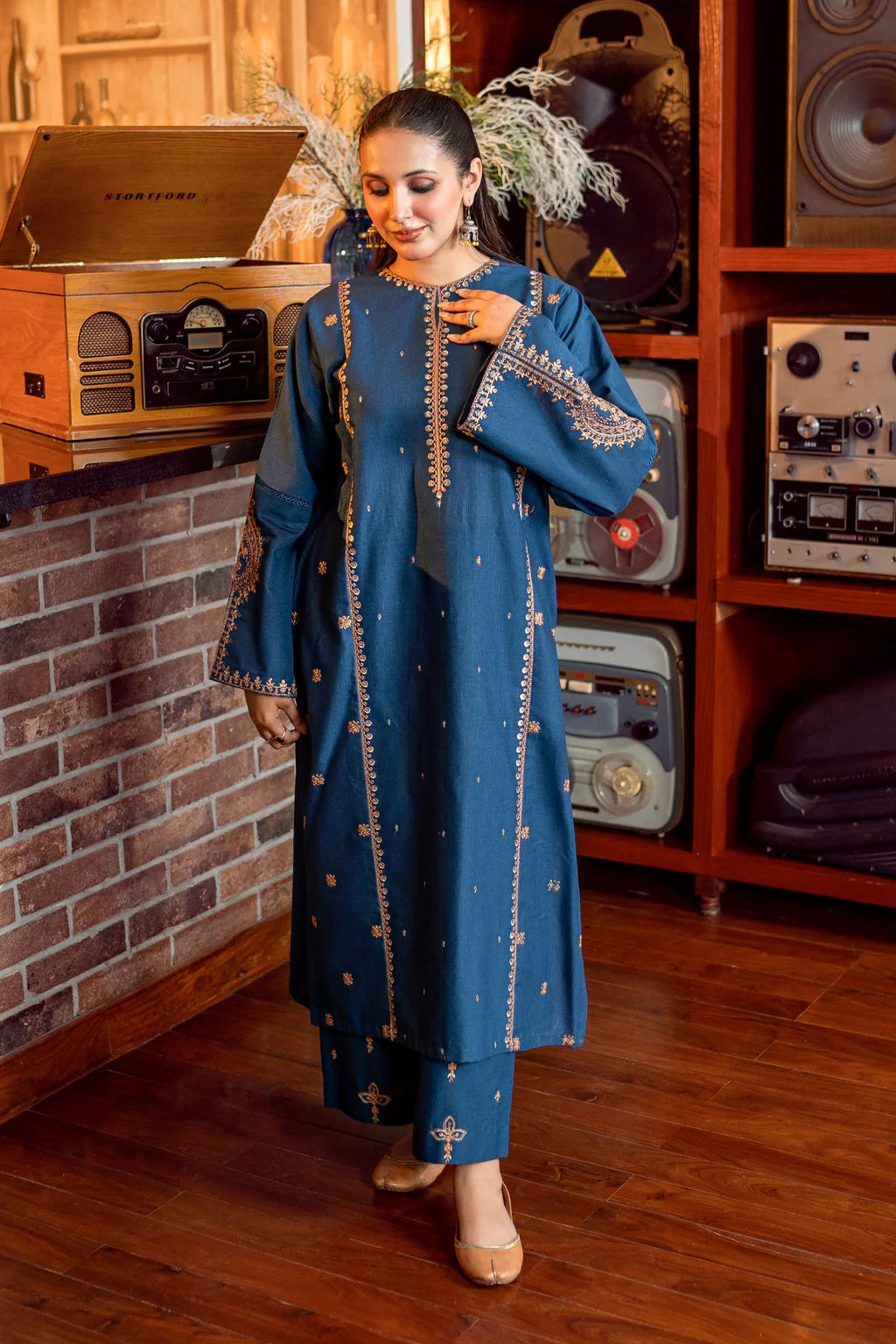 URGE-2PC DHANAK EMBROIDERED SHIRT AND EMBROIDRED SLEEVES-BIC-133