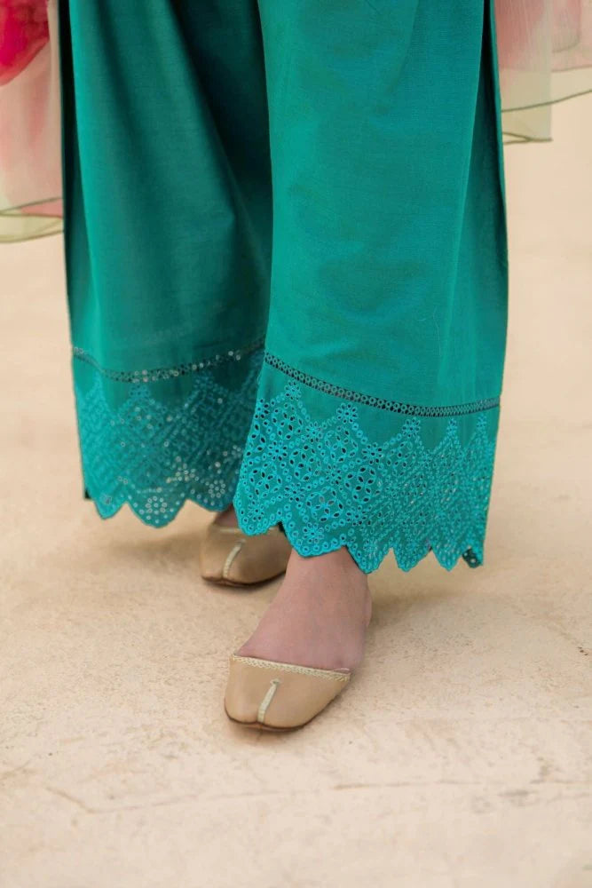3PC EMBROIDED LAWN SUIT  -GR- 495