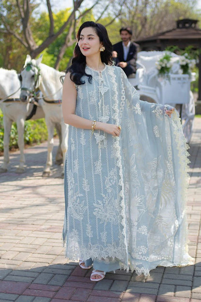 3PC EMBROIDED LAWN SUIT  GR - 743