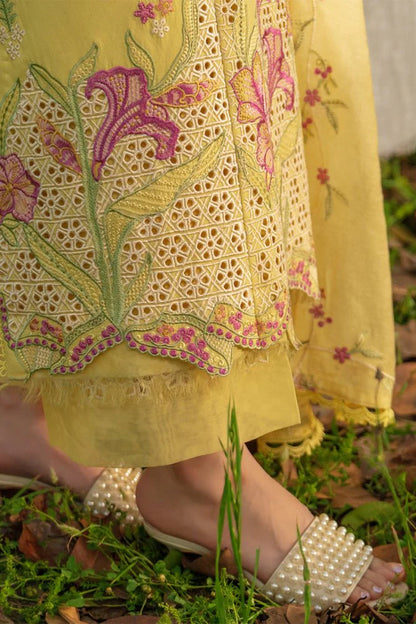 3PC EMBROIDED LAWN SUIT  GR - 746