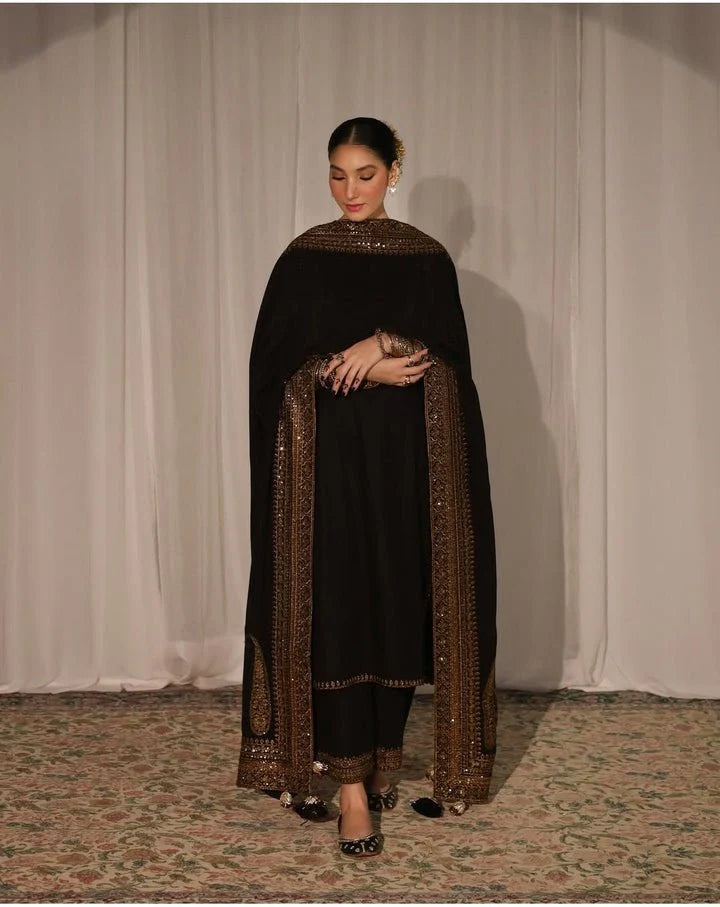 3PC EMBROIDERED LAWN SUIT - GR-584