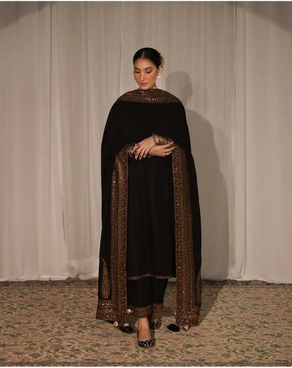 3PC EMBROIDERED LAWN SUIT - GR-584