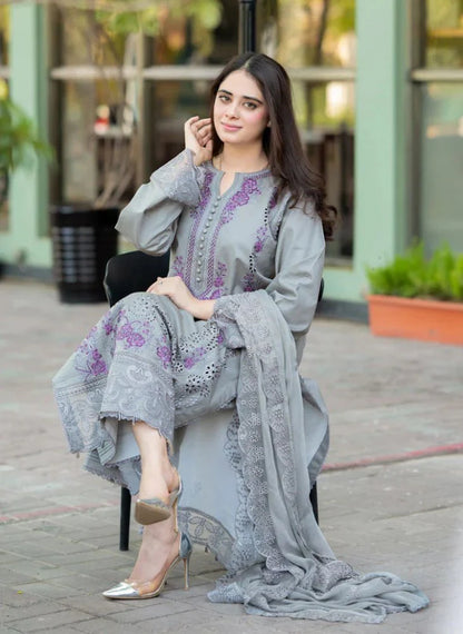 3PC EMBROIDERED LAWN SUIT - GR-515