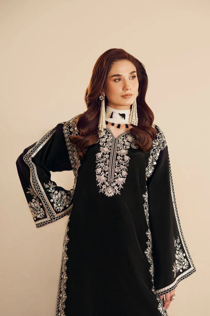 3PC EMBROIDERED LAWN SUIT - GR-694