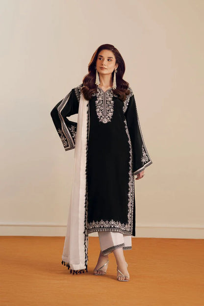 3PC EMBROIDERED LAWN SUIT - GR-694