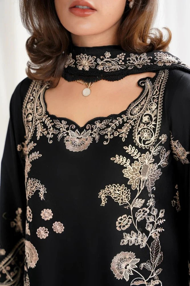3PC EMBROIDERED LAWN SUIT - GR-717