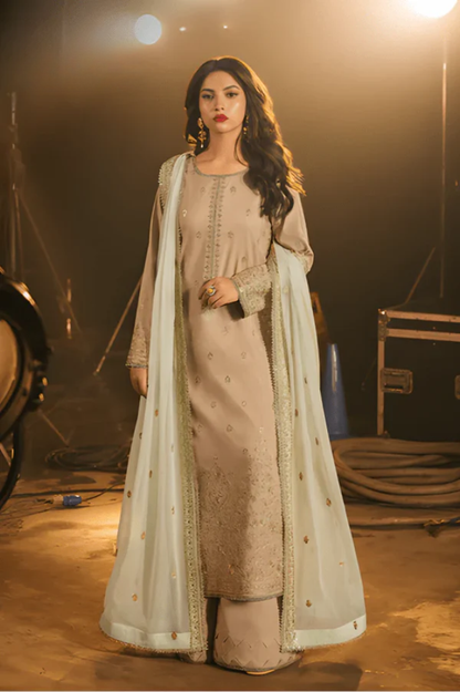 3PC EMBROIDERED LAWN SUIT - GR-660