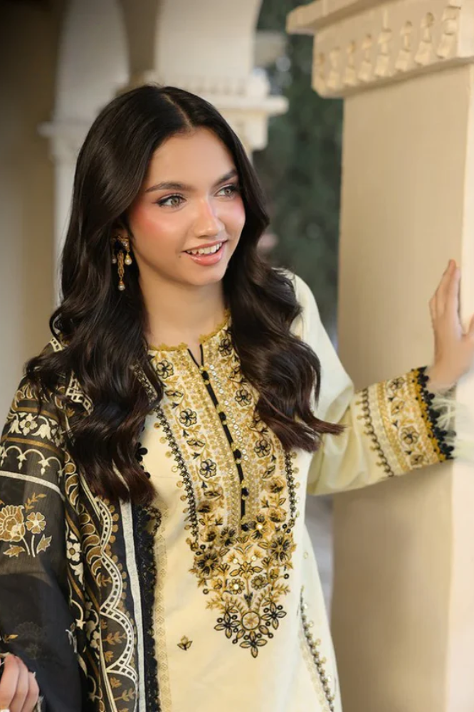 3PC EMBROIDERED LAWN SUIT - GR-695