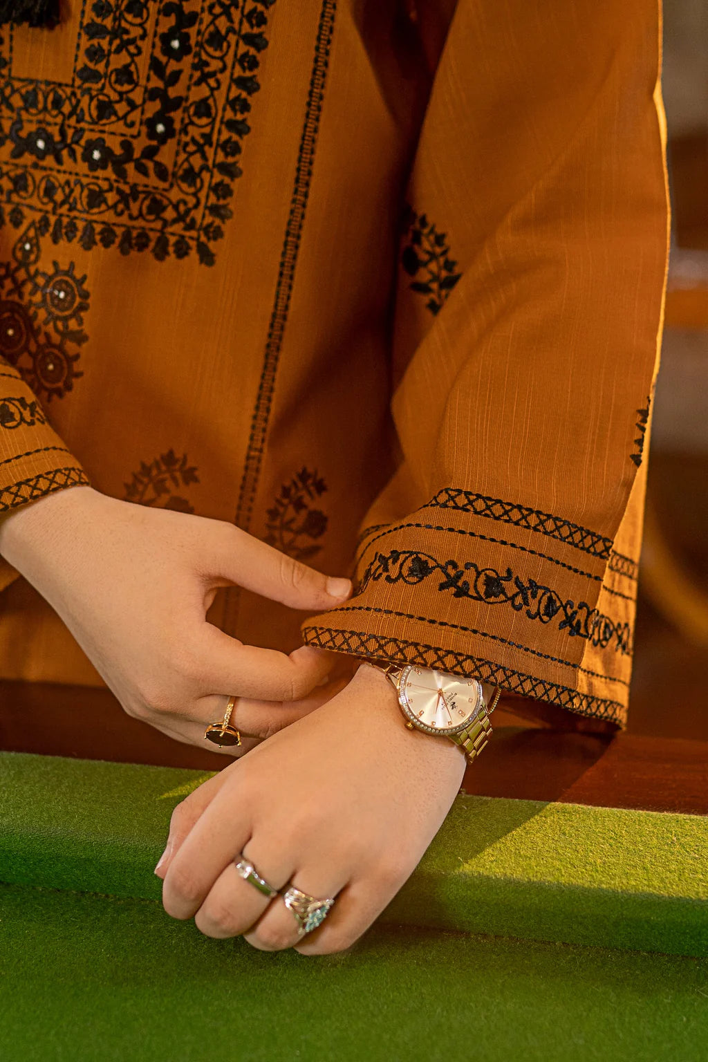 URGE-2PC DHANAK EMBROIDERED SHIRT AND EMBROIDRED TROUSER-BIC-135