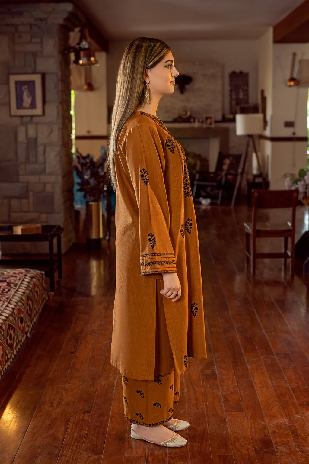 URGE-2PC DHANAK EMBROIDERED SHIRT AND EMBROIDRED TROUSER-BIC-135