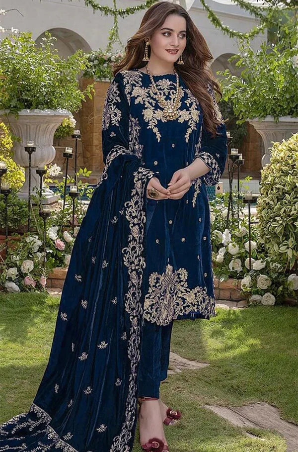 955 EMBROIDERED VELVET THREE PIECE DRESS WITH VELVET DUPATTA